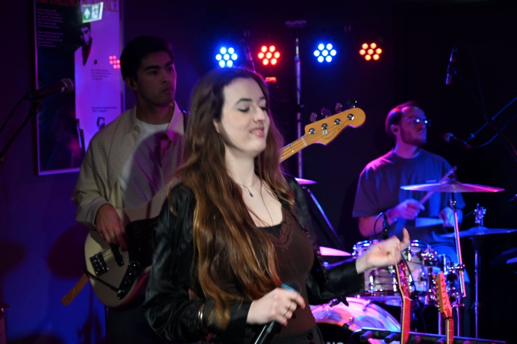 ../Images/10 jaar Ro's Barbershop 021.jpg